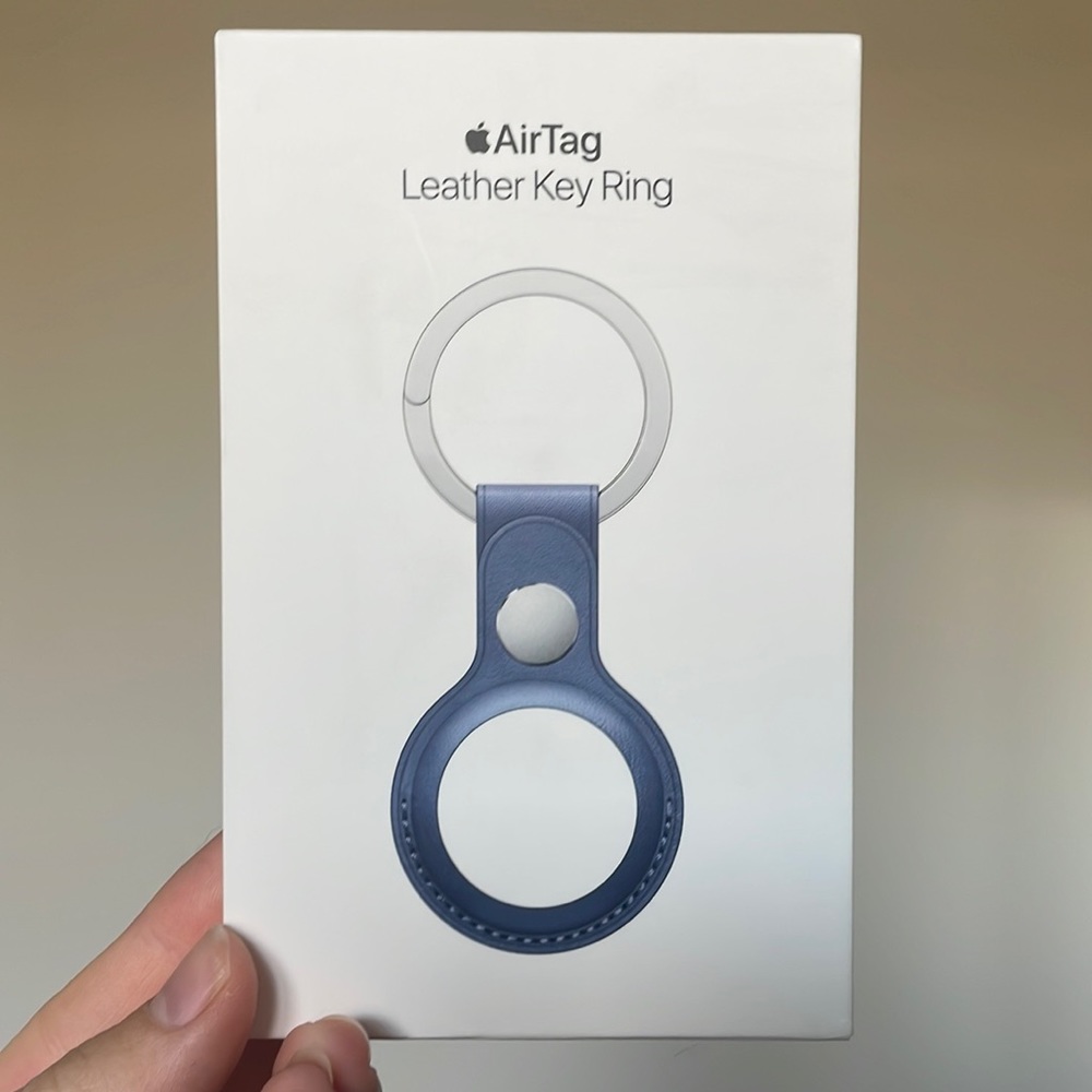 Apple AirTag Leather Key Ring - Wisteria